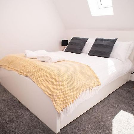 קידלינגטון Orchid Lodge - Two Bed Generous Flat - Parking, Netflix, Wifi - Close To Blenheim Palace & Oxford - F4 מראה חיצוני תמונה