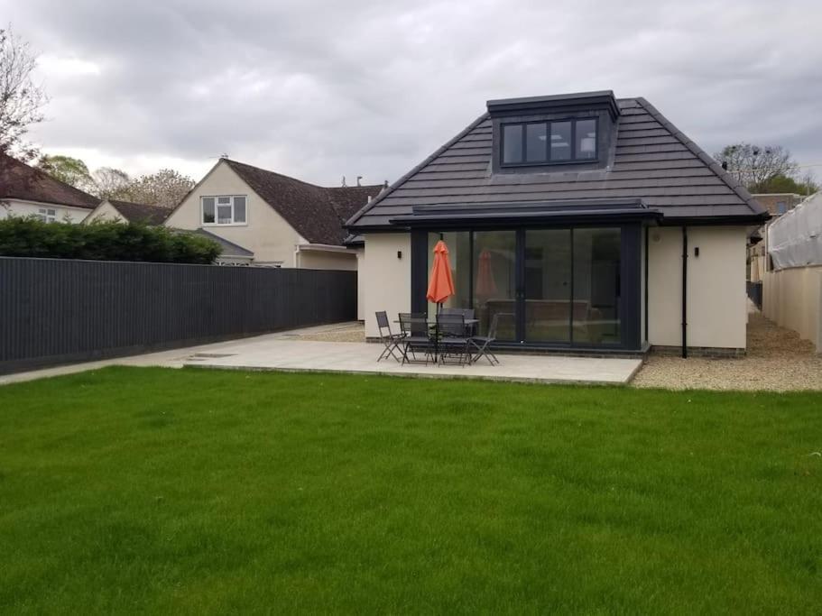 קידלינגטון Orchid Lodge - Two Bed Generous Flat - Parking, Netflix, Wifi - Close To Blenheim Palace & Oxford - F4 מראה חיצוני תמונה