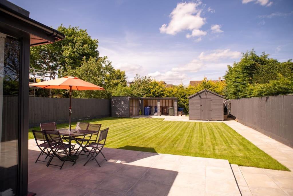 קידלינגטון Orchid Lodge - Two Bed Generous Flat - Parking, Netflix, Wifi - Close To Blenheim Palace & Oxford - F4 מראה חיצוני תמונה