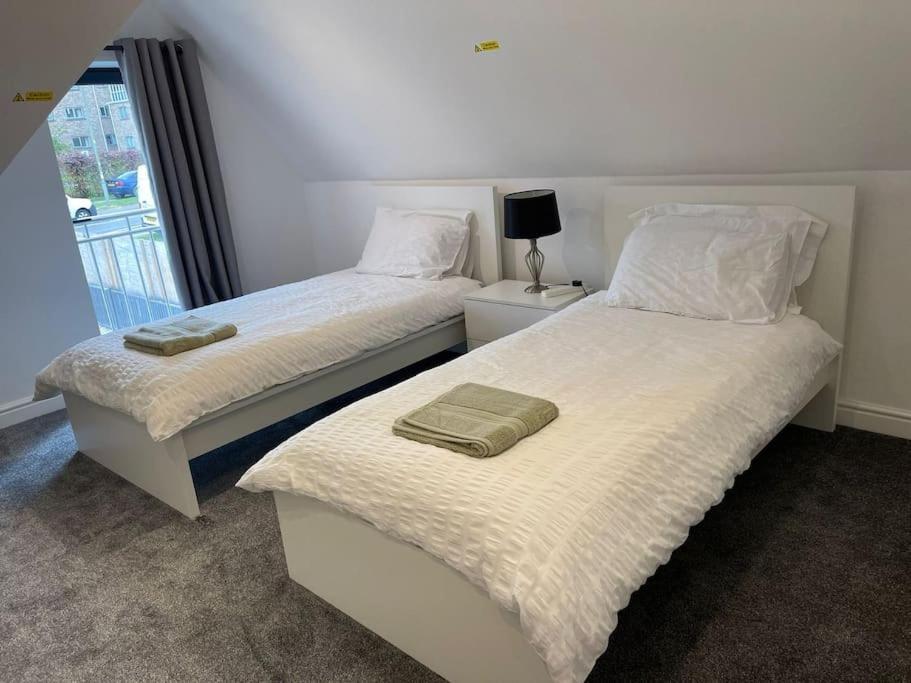 קידלינגטון Orchid Lodge - Two Bed Generous Flat - Parking, Netflix, Wifi - Close To Blenheim Palace & Oxford - F4 מראה חיצוני תמונה